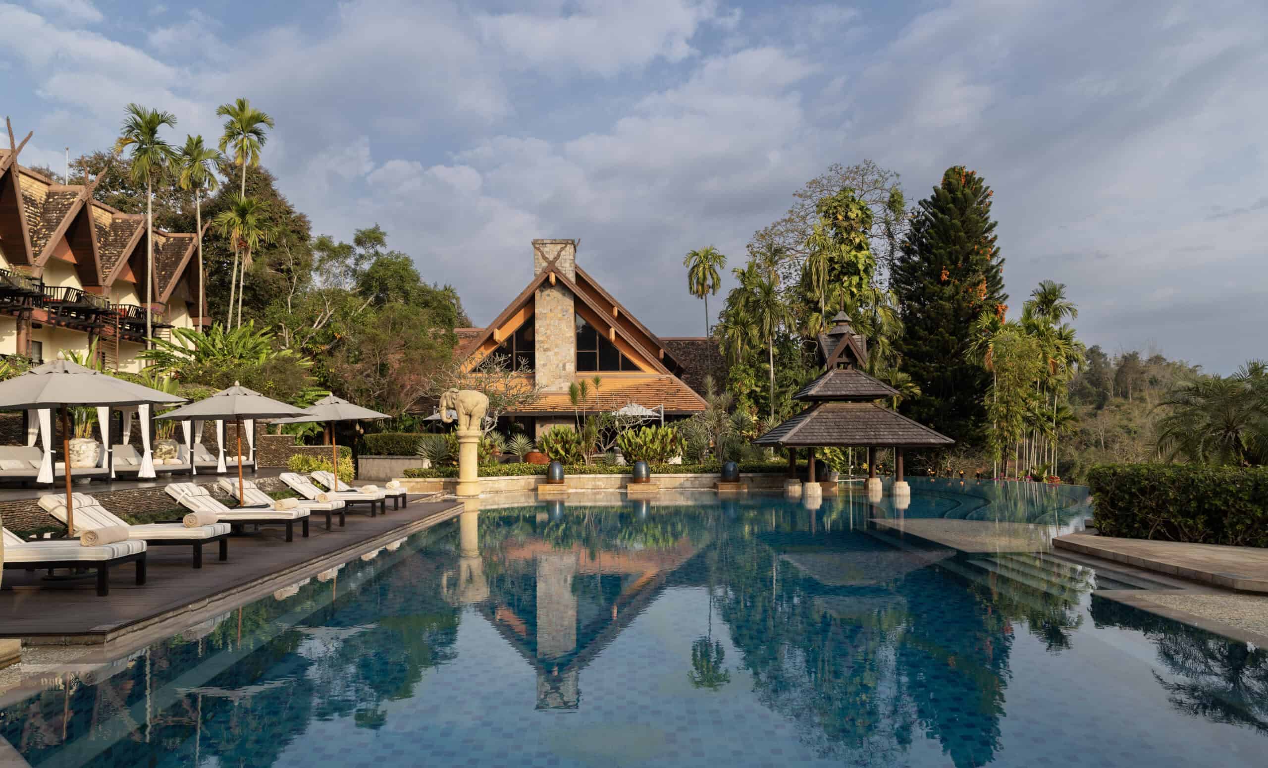 14-Anantara_Golden_Triangle_Pool_6412-5