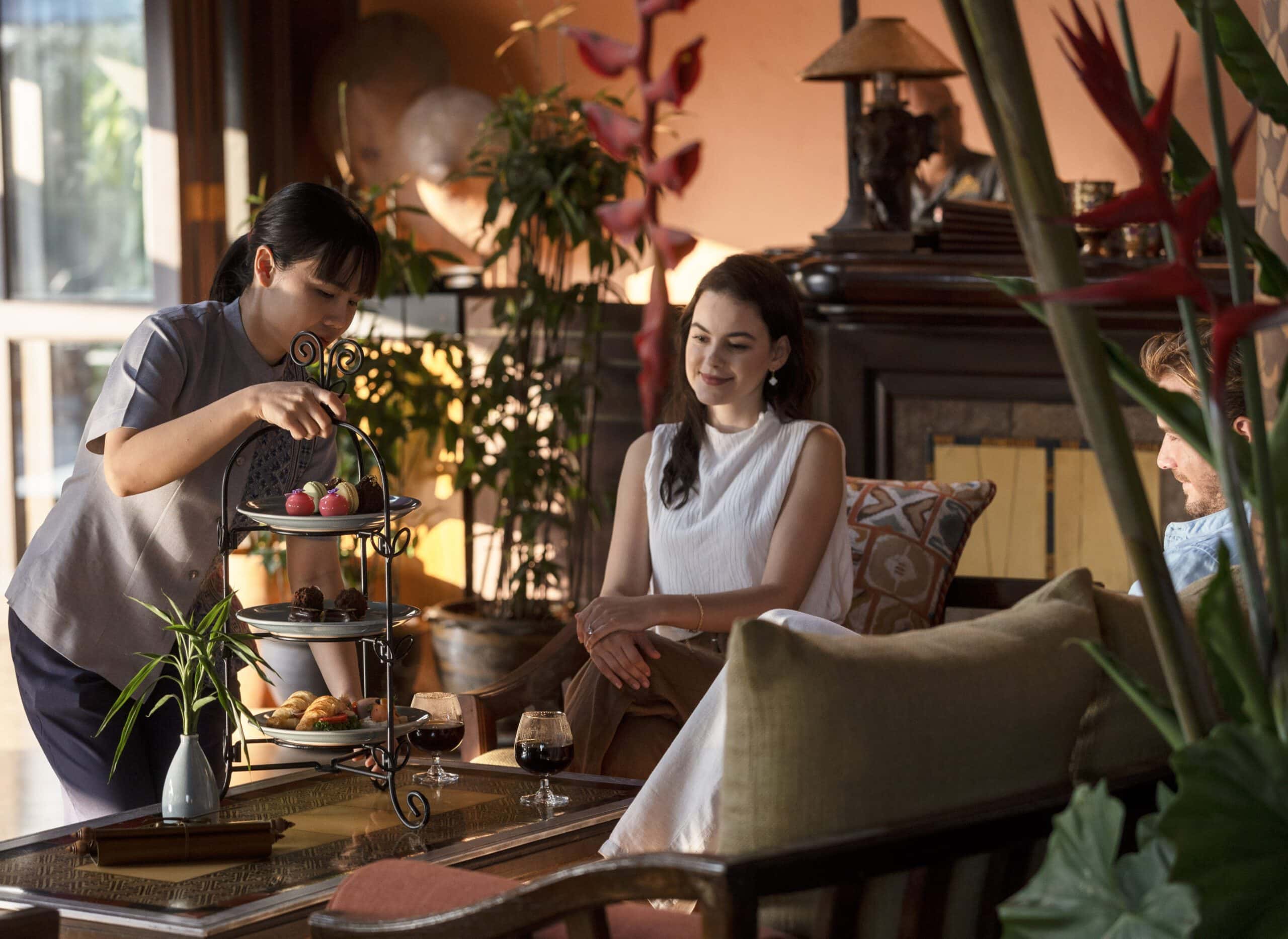 3-Anantara_Golden_Triangle_Bar_0033