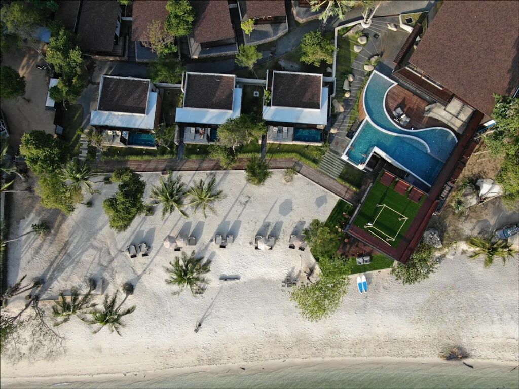 The Cabin Beach Resort23