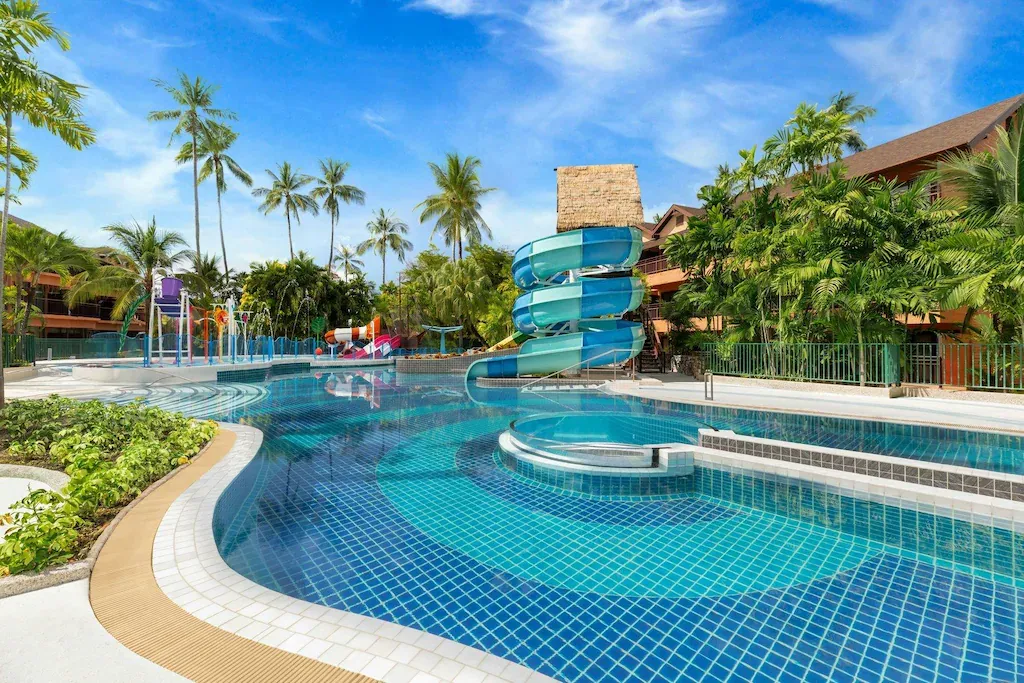Courtyard by Marriott Phuket, Patong Beach Resort10_converted
