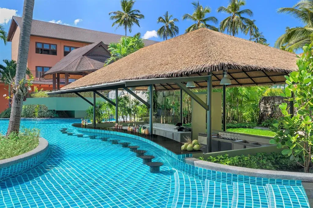 Courtyard by Marriott Phuket, Patong Beach Resort12_converted