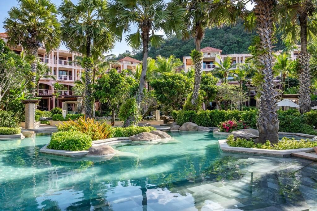 Centara Grand Beach Resort Phuket33