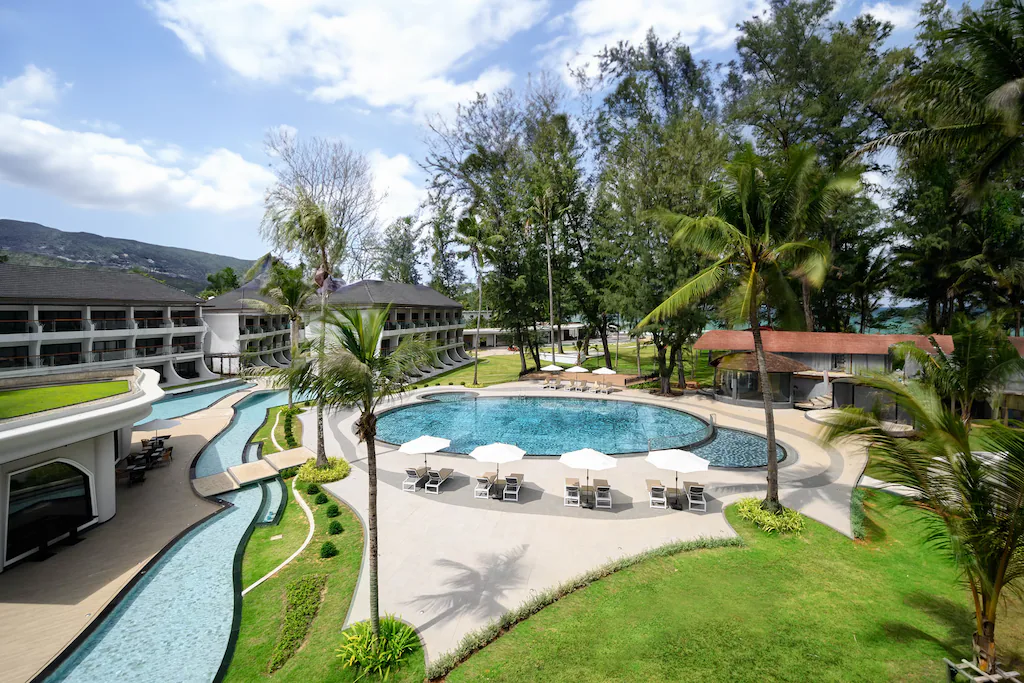Amora Beach Resort Phuket10