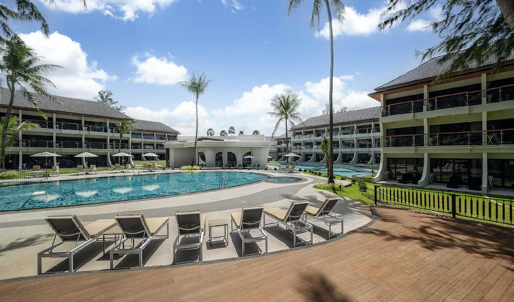 Amora Beach Resort Phuket14