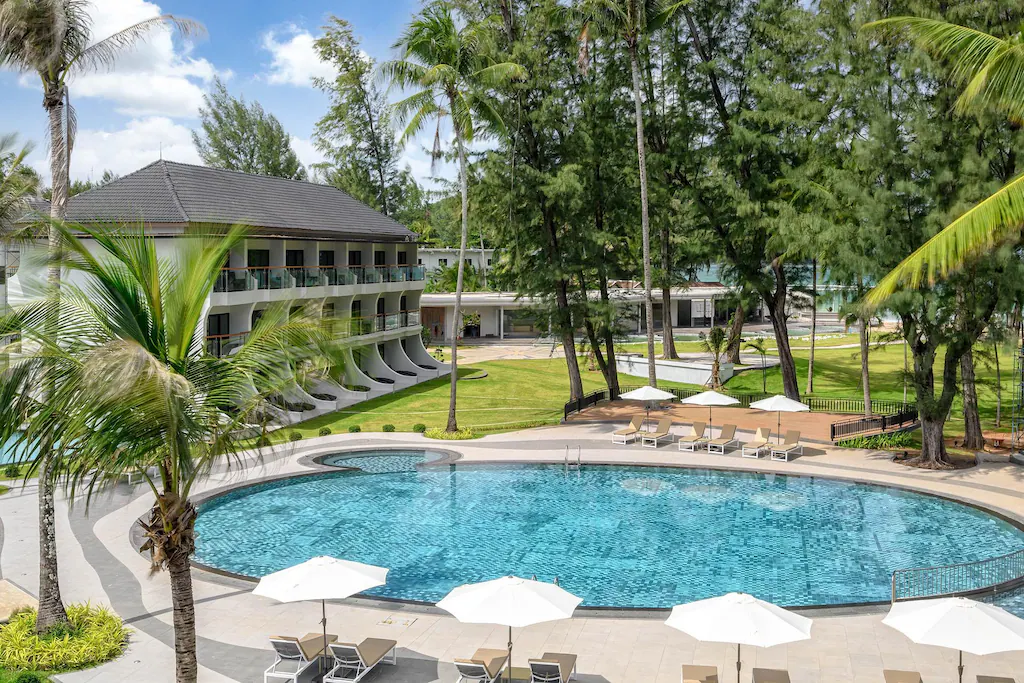 Amora Beach Resort Phuket16