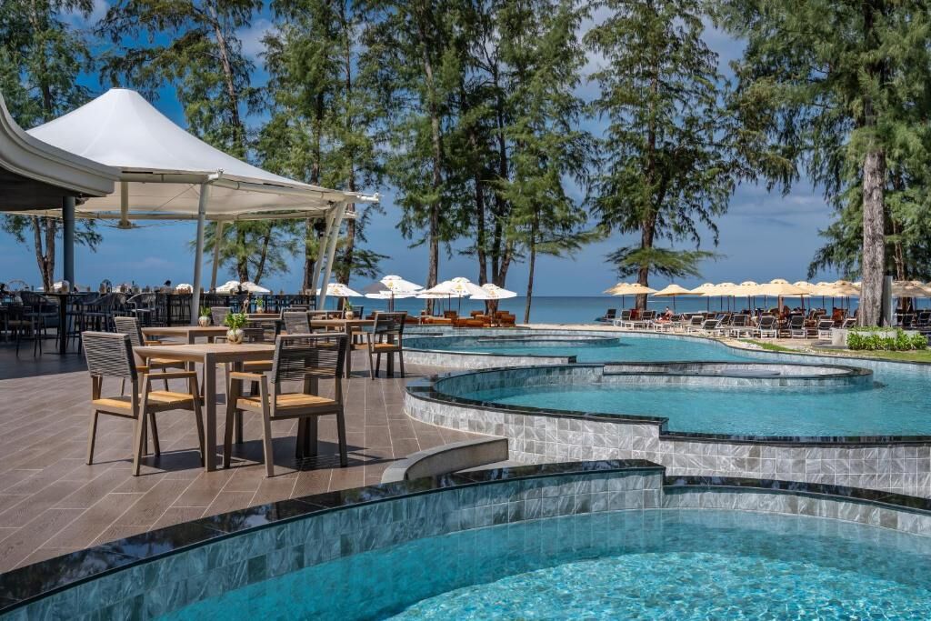 Amora Beach Resort Phuket2